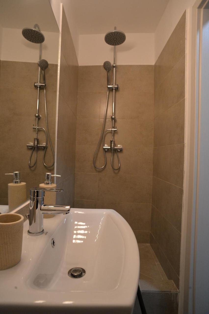 Heights Accommodation City Center Bucureşti Ngoại thất bức ảnh