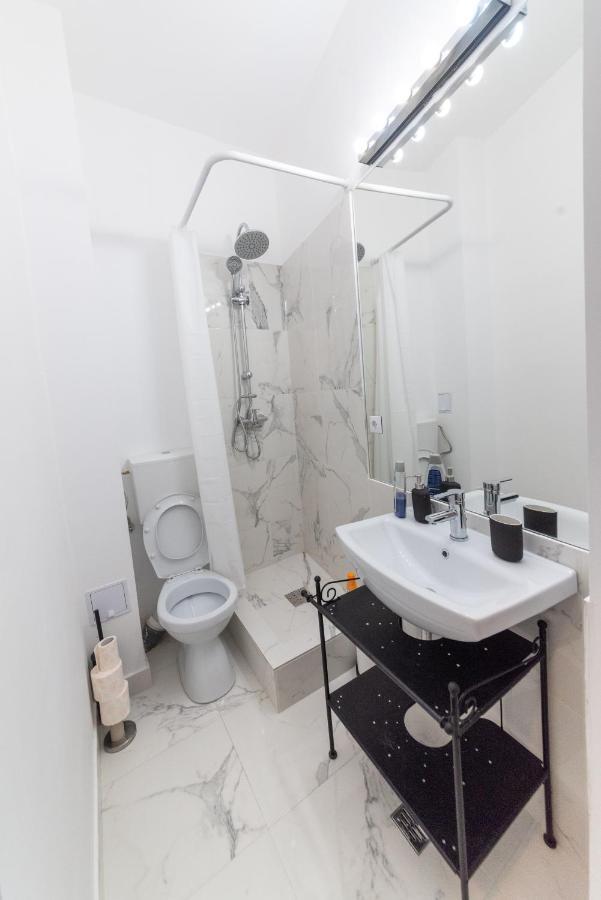 Heights Accommodation City Center Bucureşti Ngoại thất bức ảnh