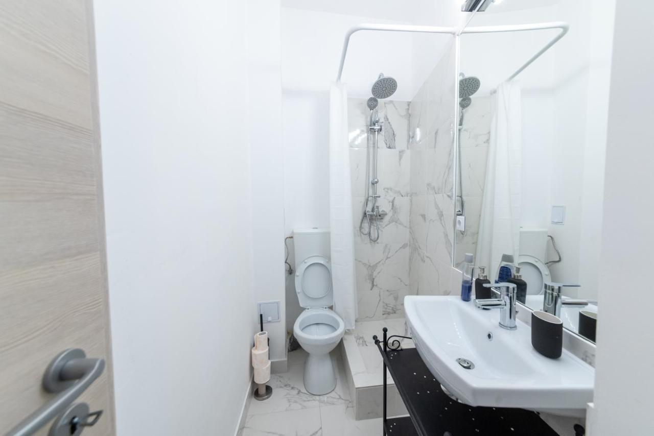 Heights Accommodation City Center Bucureşti Ngoại thất bức ảnh